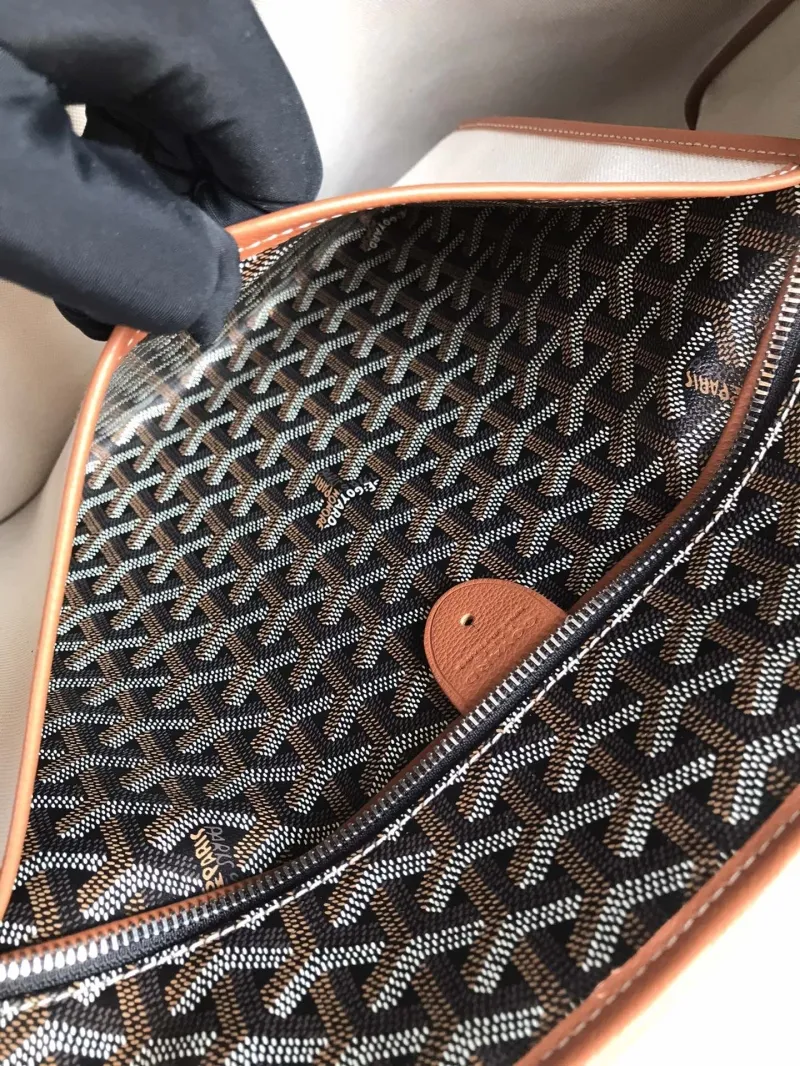 Goyard Black Tote Bag with Tan Leather Trim - Image 9