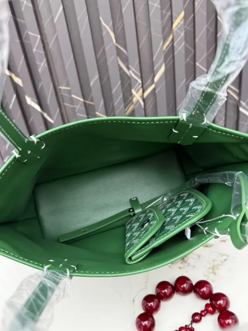 Goyard Green Tote Bag with Small Pouch No.9 - Image 5