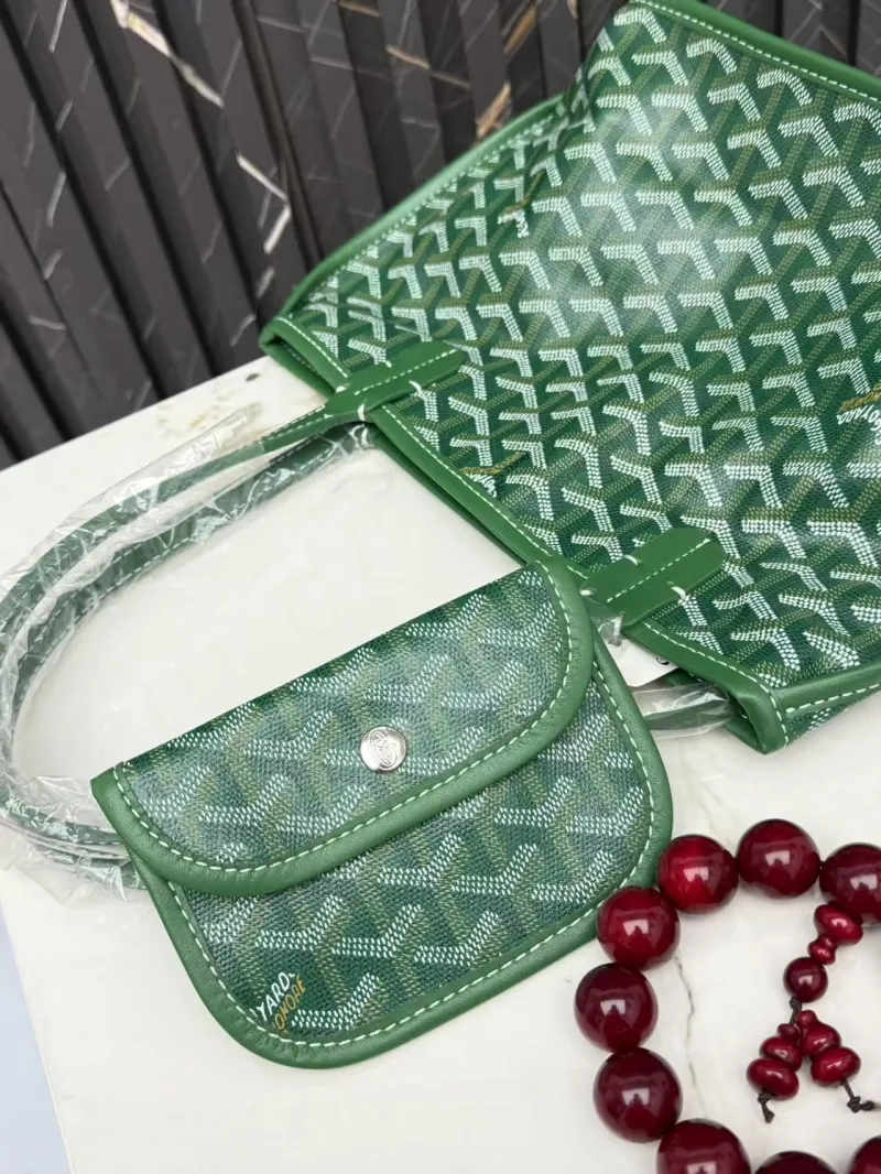 Goyard Green Tote Bag with Small Pouch No.9 - Image 7