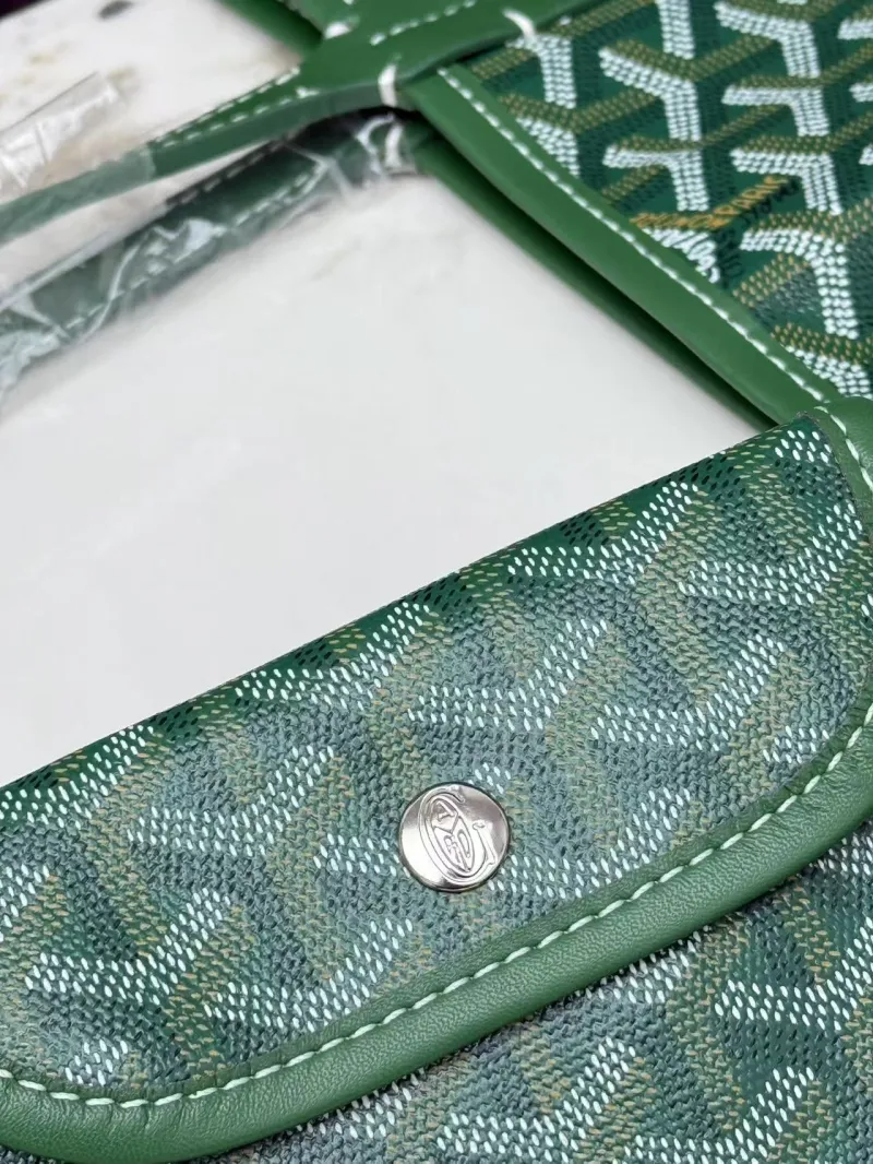 Goyard Green Tote Bag with Small Pouch No.9 - Image 8