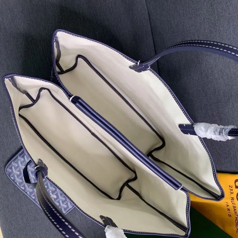 Goyard Navy Blue Tote Bag with Pouch - Image 4