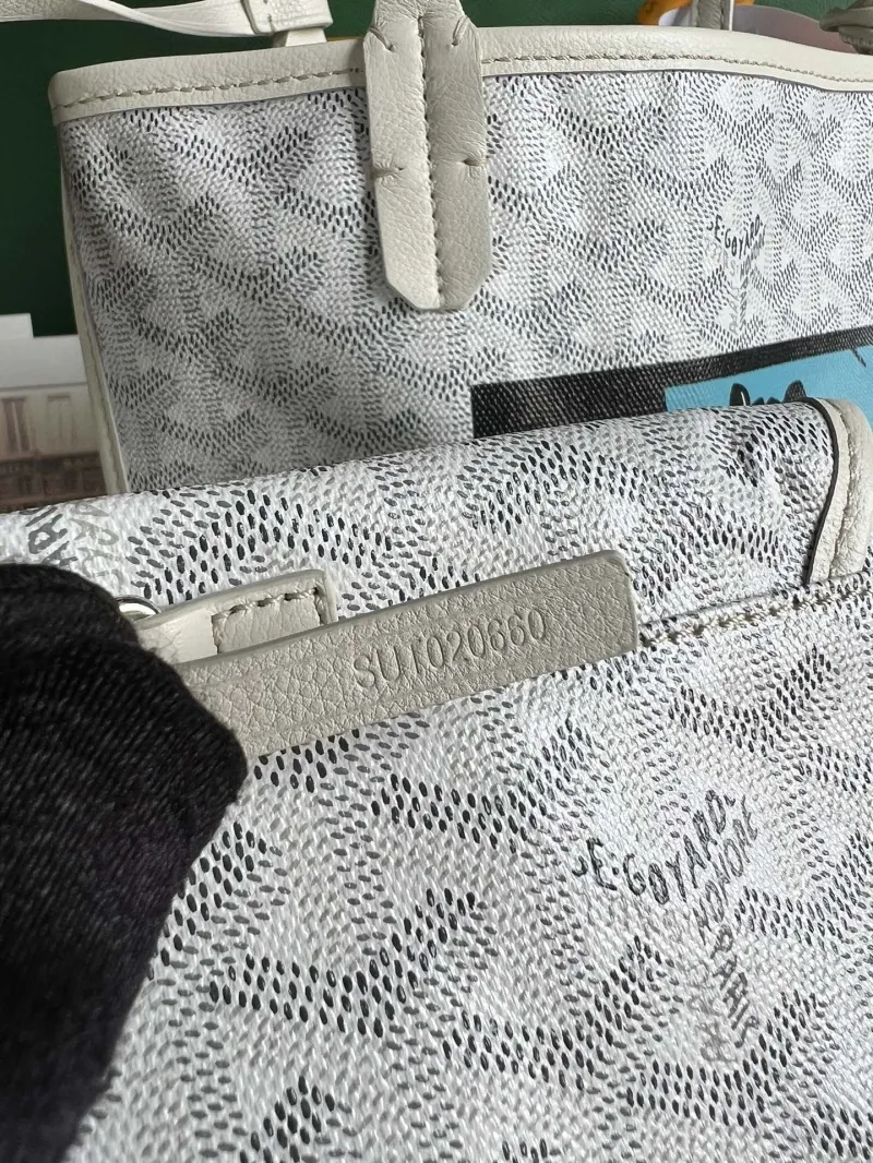 Goyard White Shopping Tote Bag with Pouch - Image 8