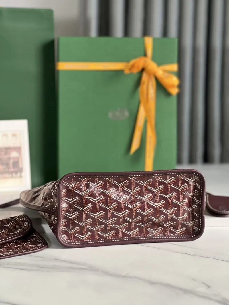 Goyard 26 Burgundy Tote Bag with Dog Print - Image 5
