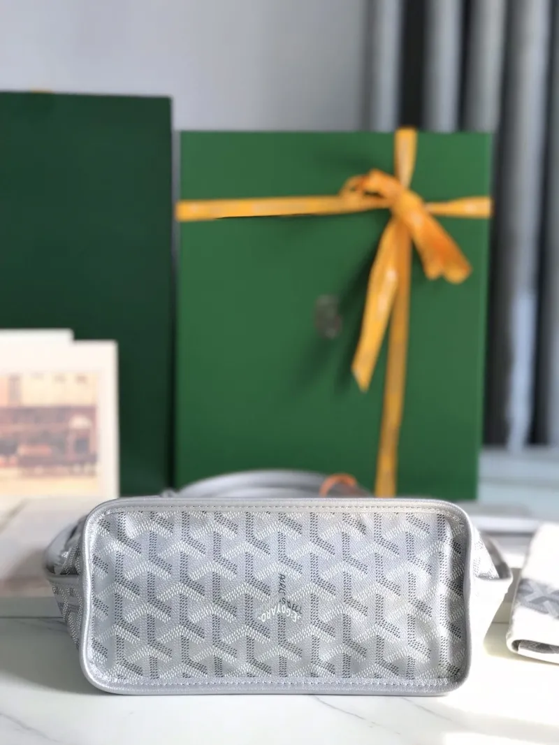 Goyard Silver 28 Tote Bag - Image 5