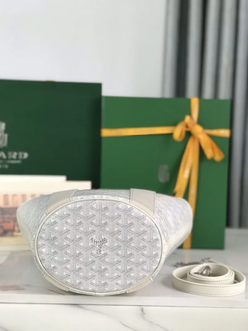 Goyard White Bucket Tote Bag - Image 4