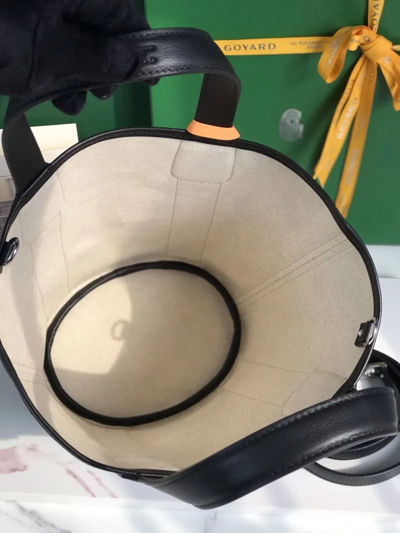 Goyard Black Bucket Handbag with Shoulder Strap - Image 8