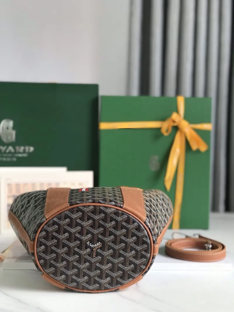 Goyard Black Tan Bucket Handbag with Shoulder Strap - Image 4