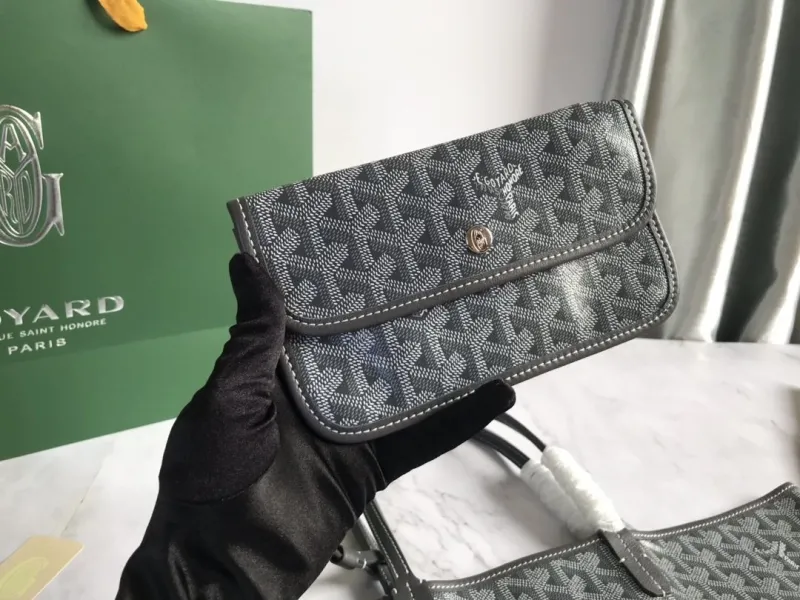 Goyard Gray Tote Bag with Pouch - Image 7