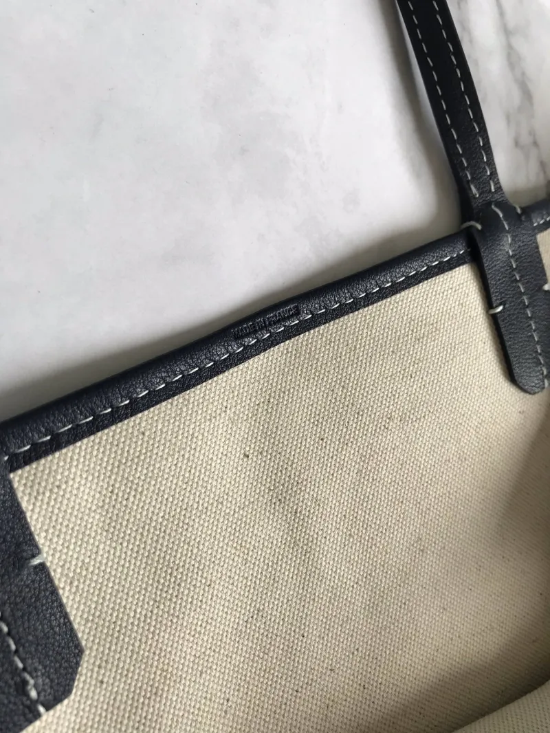 Goyard Dark Gray Tote Bag with Pouch - Image 6