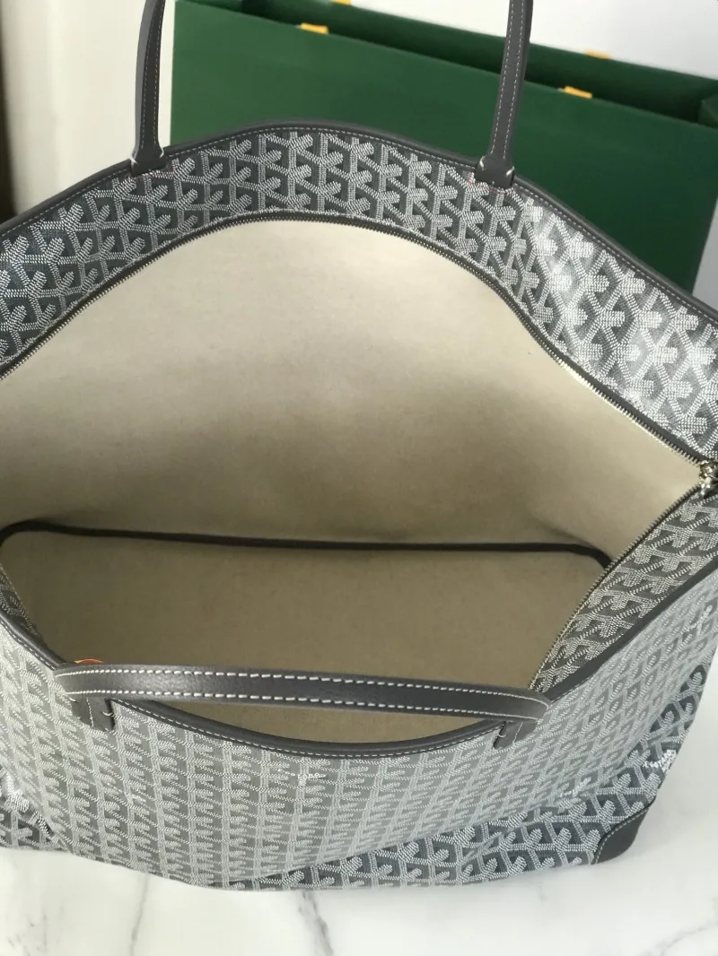Goyard Gray Tote Bag - Image 7