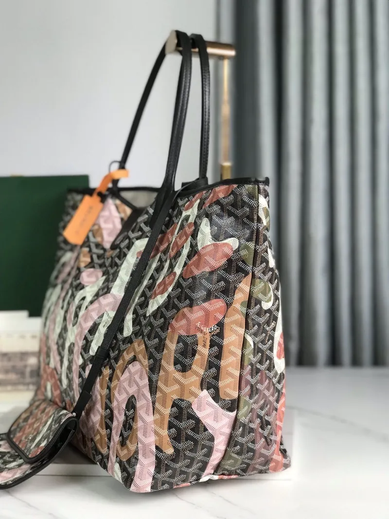 Alternative view of Goyard Shopping Bags-111