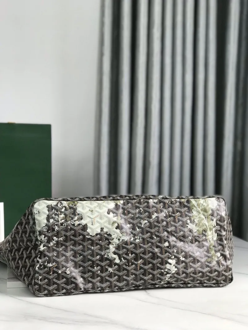 Goyard Green Shopping Tote Bag with Pouch - Image 4