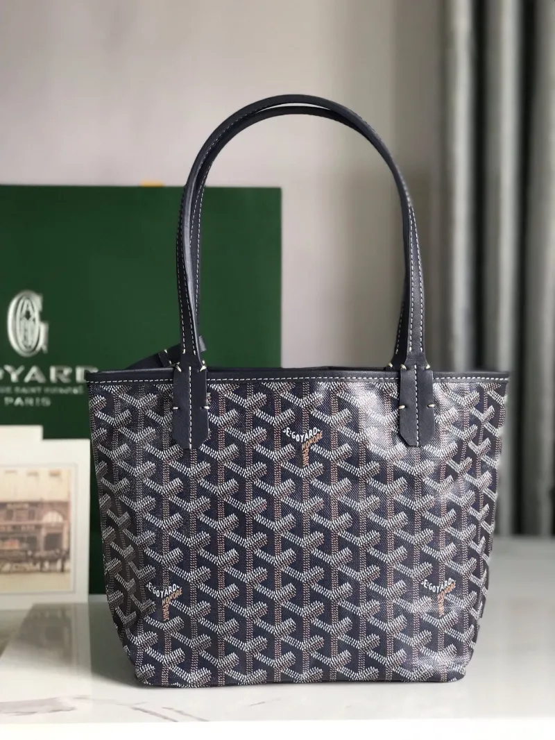 Goyard Navy Tote Bag with Small Pouch - Image 3