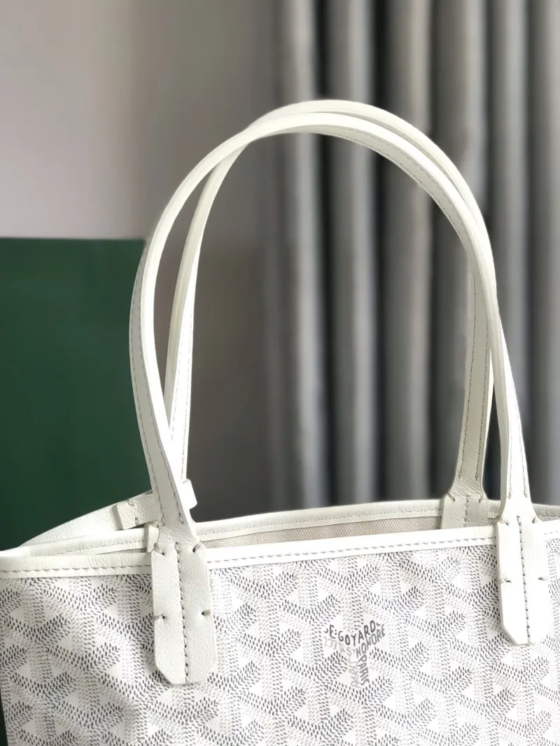 Goyard White Tote Bag with Pouch - Image 6