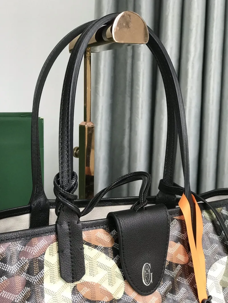 Goyard Camouflage Tote Bag with Small Pouch - Image 3