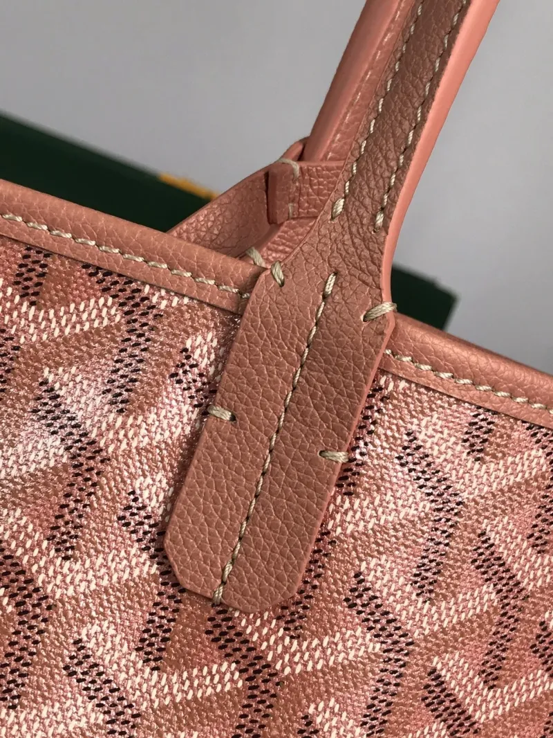 Goyard Pink Tote Bag with Pouch - Image 5