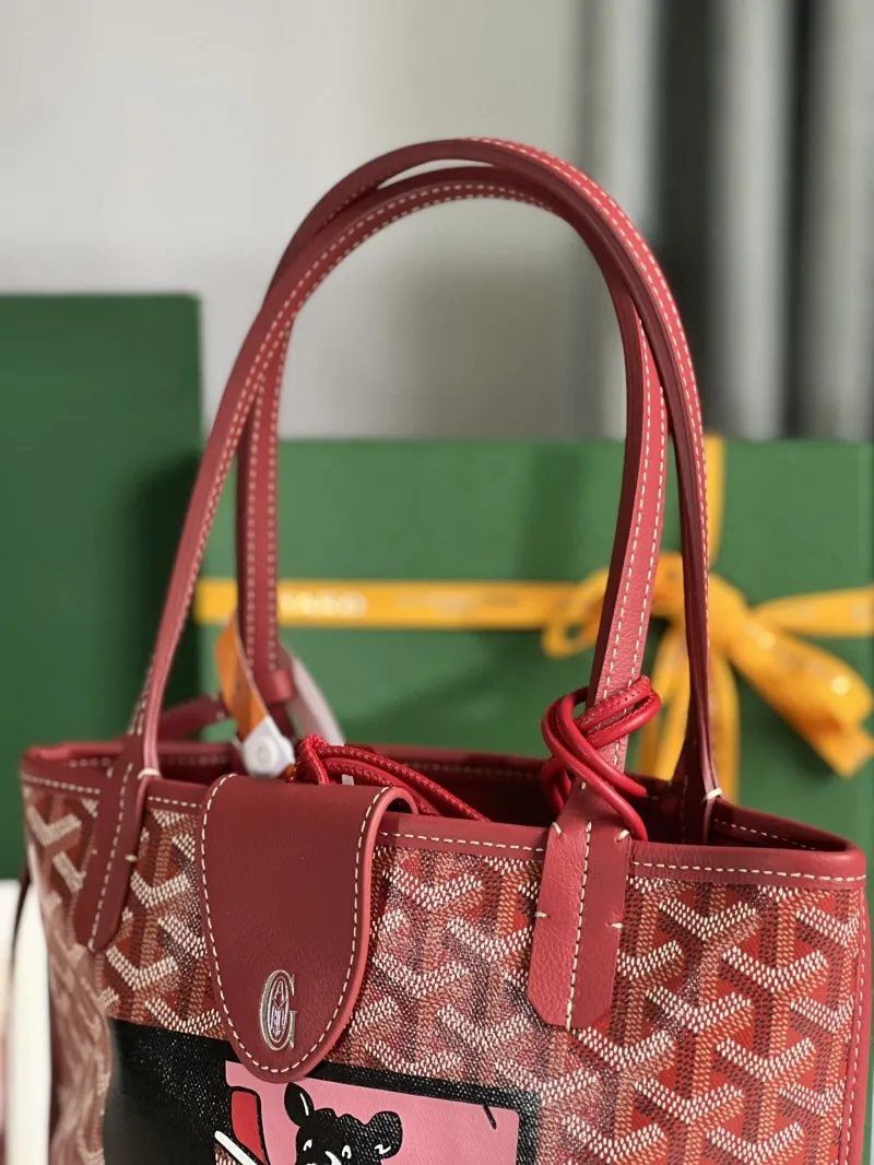 Goyard Red Shopping Tote Bag with Small Pouch - Image 3