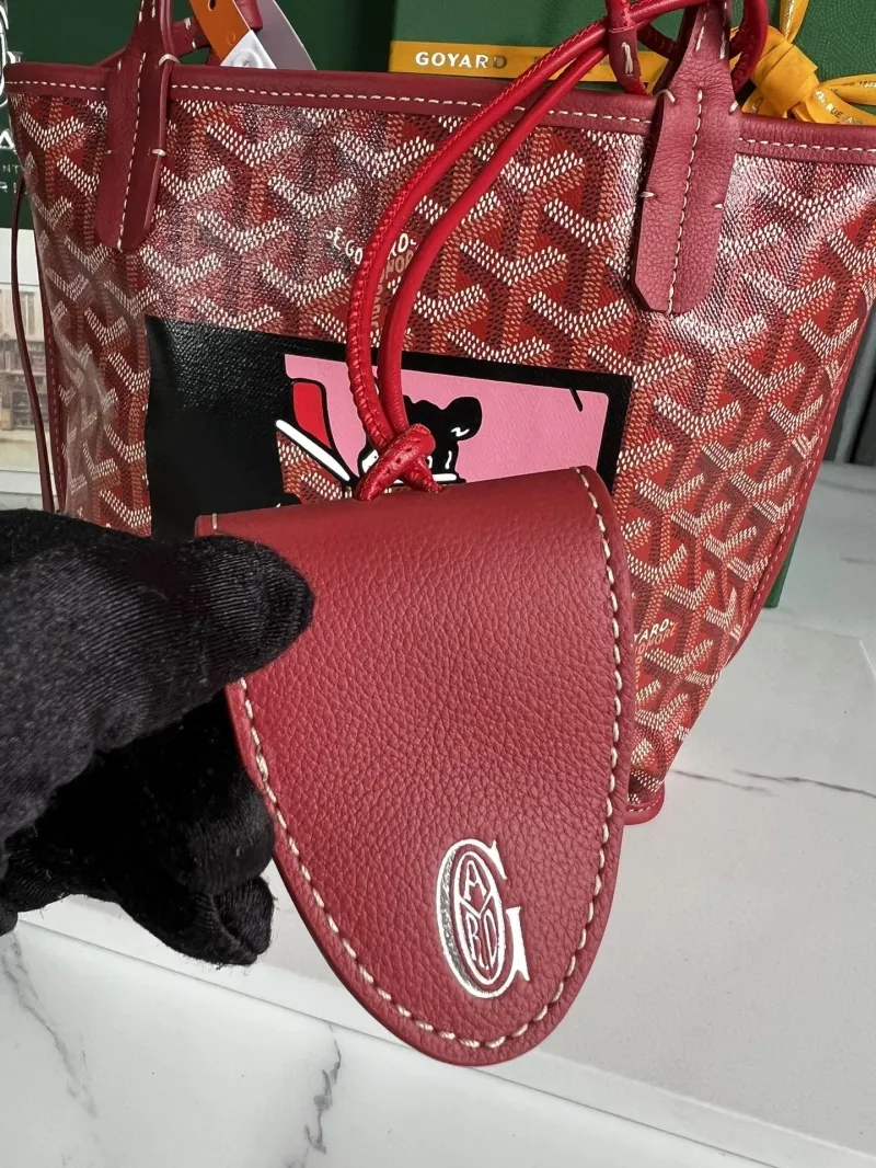 Goyard Red Shopping Tote Bag with Small Pouch - Image 9