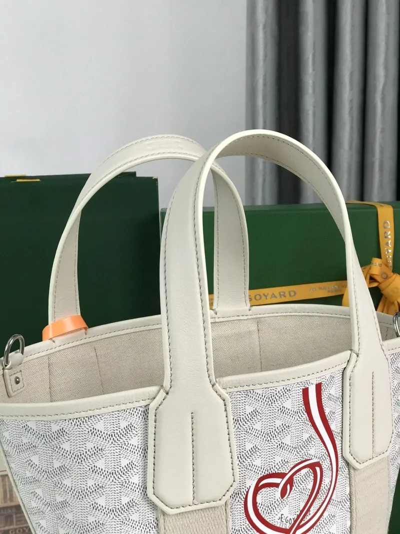 Goyard White Bucket Handbag with Strap - Image 7