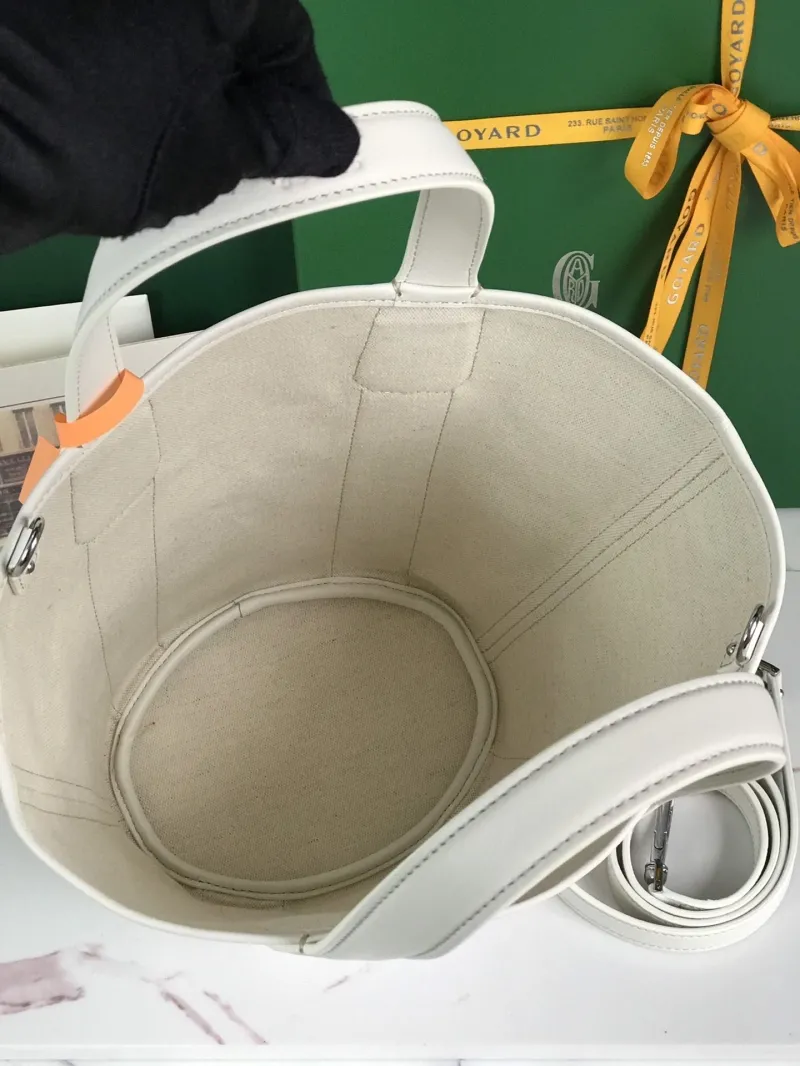 Goyard White Bucket Handbag with Strap - Image 8