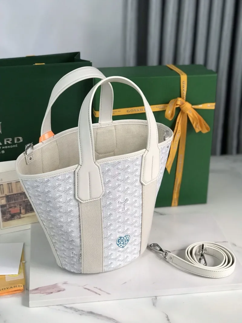 Goyard White Bucket Handbag with Shoulder Strap - Image 8