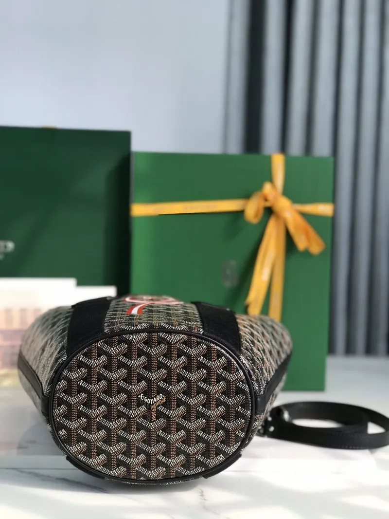 Goyard Black Bucket Crossbody Shopping Bag - Image 4