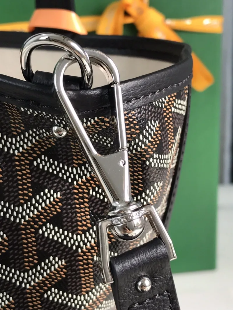 Goyard Black Bucket Crossbody Shopping Bag - Image 5