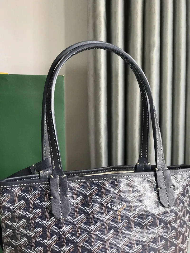 Goyard Navy Tote Bag with Mini Pouch - Image 5