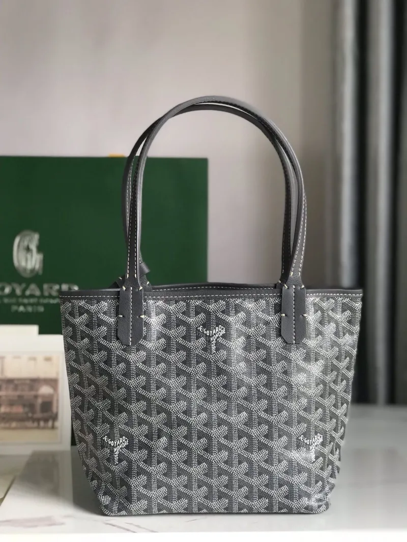 Goyard Gray Shopping Tote Bag with Pouch - Image 4