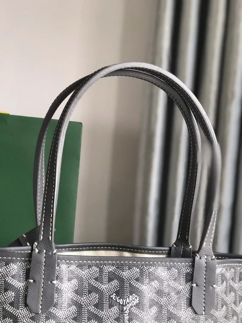 Goyard Gray Shopping Tote Bag with Pouch - Image 5