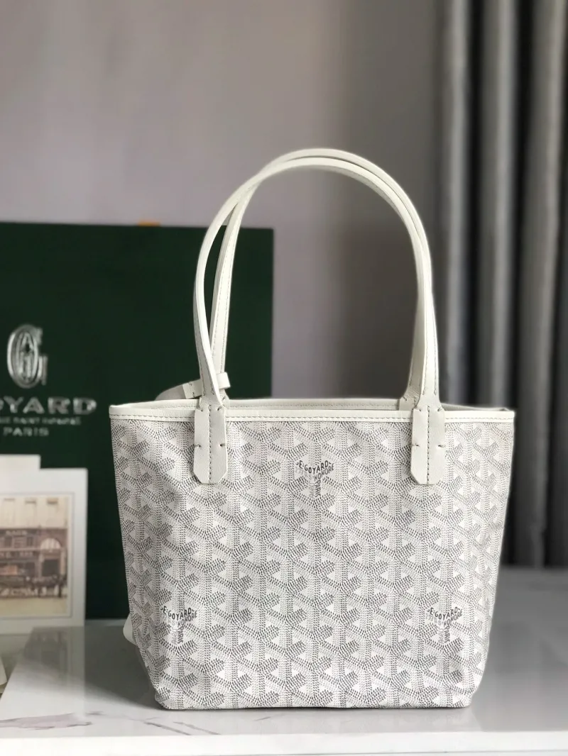 Goyard White Tote Bag with Pouch - Image 4