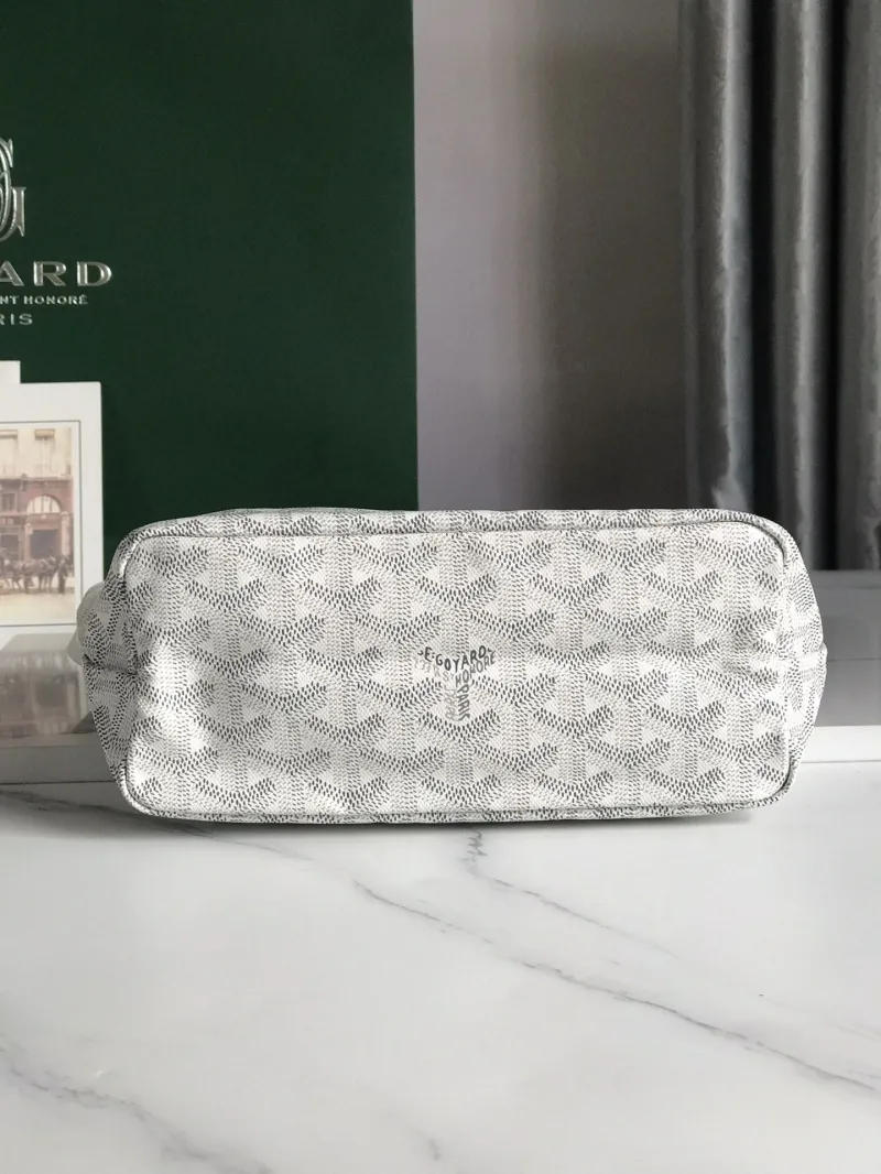 Goyard White Tote Bag with Pouch - Image 5