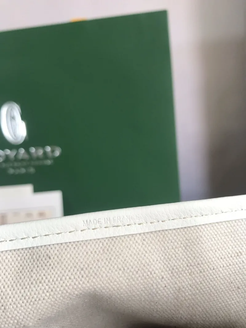 Goyard White Tote Bag with Pouch - Image 7