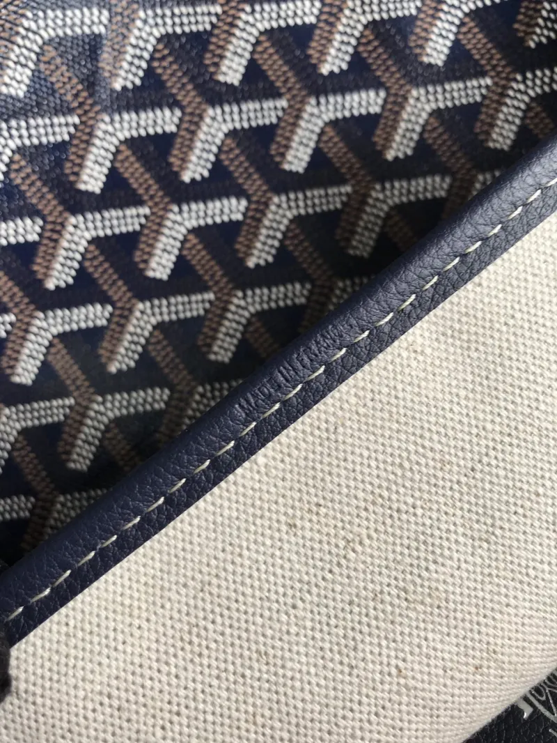 Goyard Dark Gray Tote Bag with Pouch - Image 8