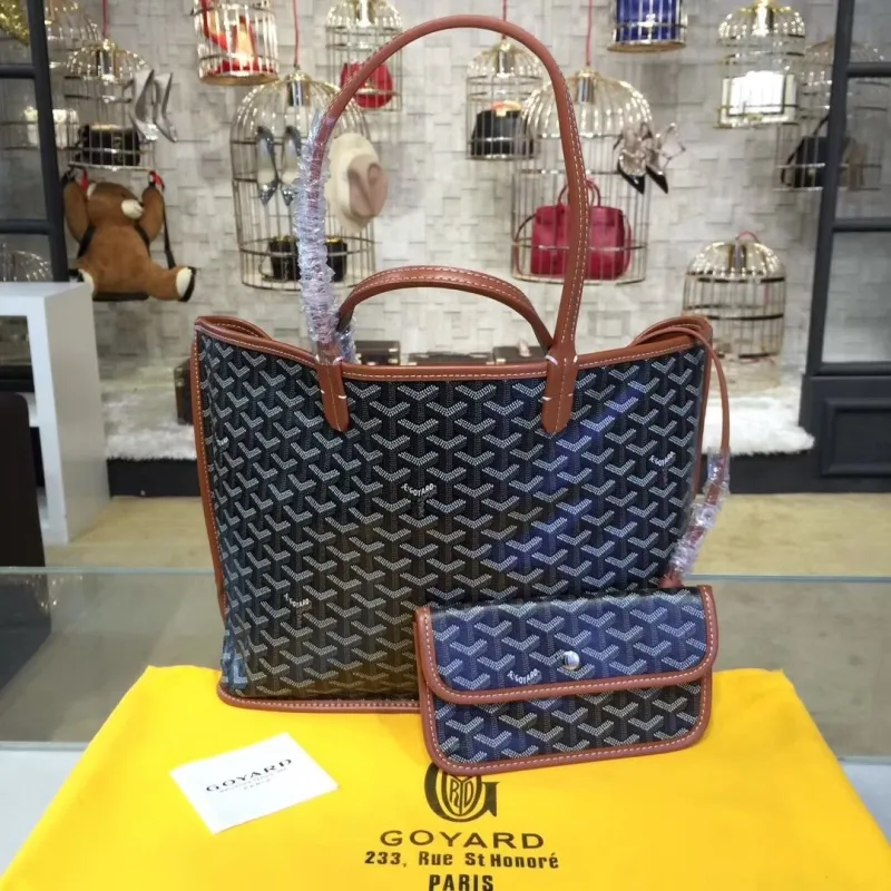 Goyard Black Tote Bag with Pouch - Image 6