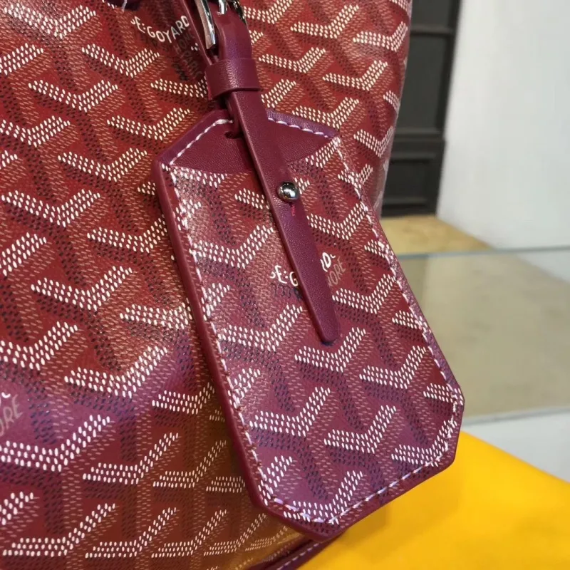 Goyard Burgundy Tote Bag with Pouch - Image 6