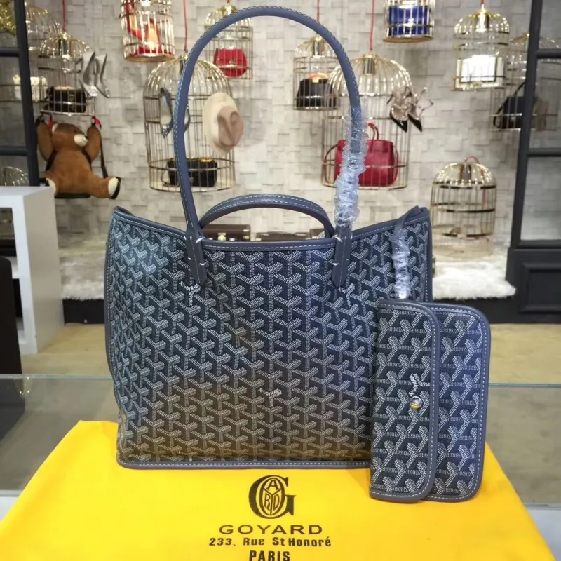 Goyard Gray Tote Bag with Pouch - Image 3