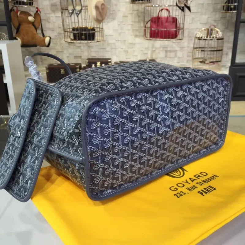 Goyard Gray Tote Bag with Pouch - Image 4