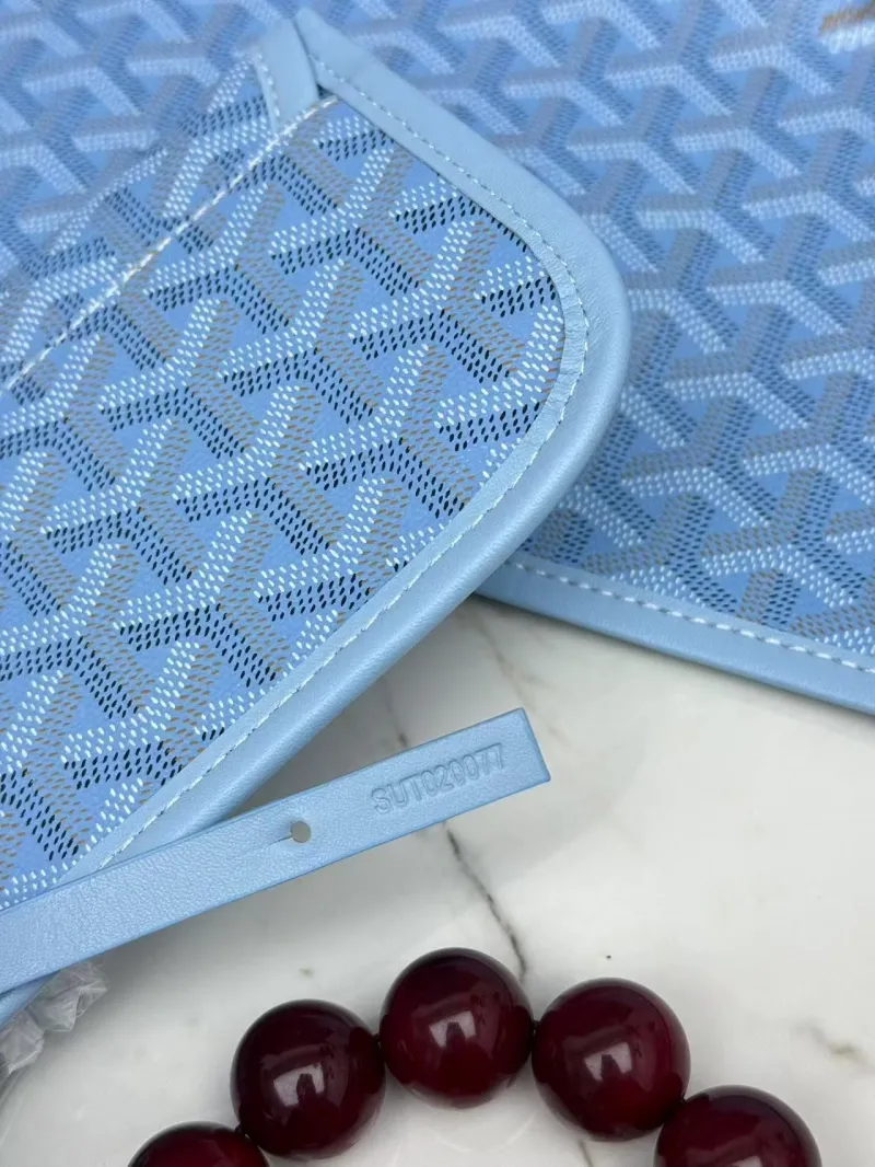 Goyard Light Blue Tote Bag with Small Pouch - Image 8
