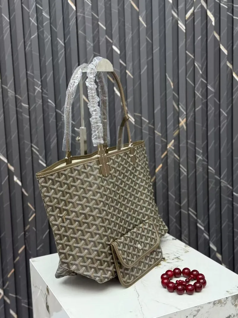 Goyard 388 Olive Tote Bag with Pouch - Image 3