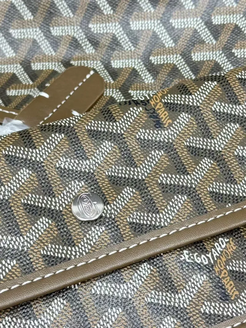 Goyard 388 Olive Tote Bag with Pouch - Image 5