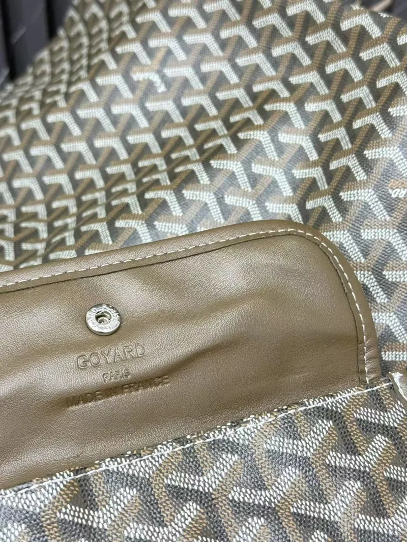 Goyard 388 Olive Tote Bag with Pouch - Image 6