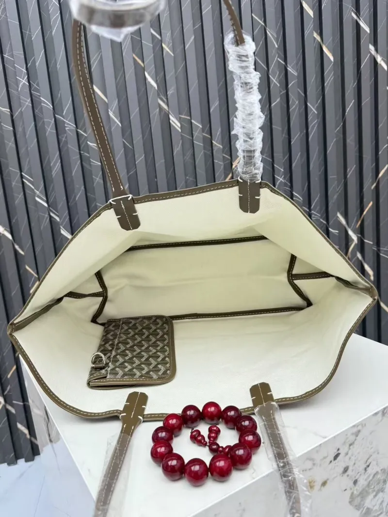 Goyard 388 Olive Tote Bag with Pouch - Image 8