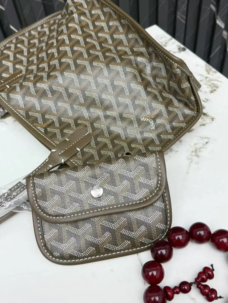 Goyard Brown Tote Bag with Small Pouch - Image 7
