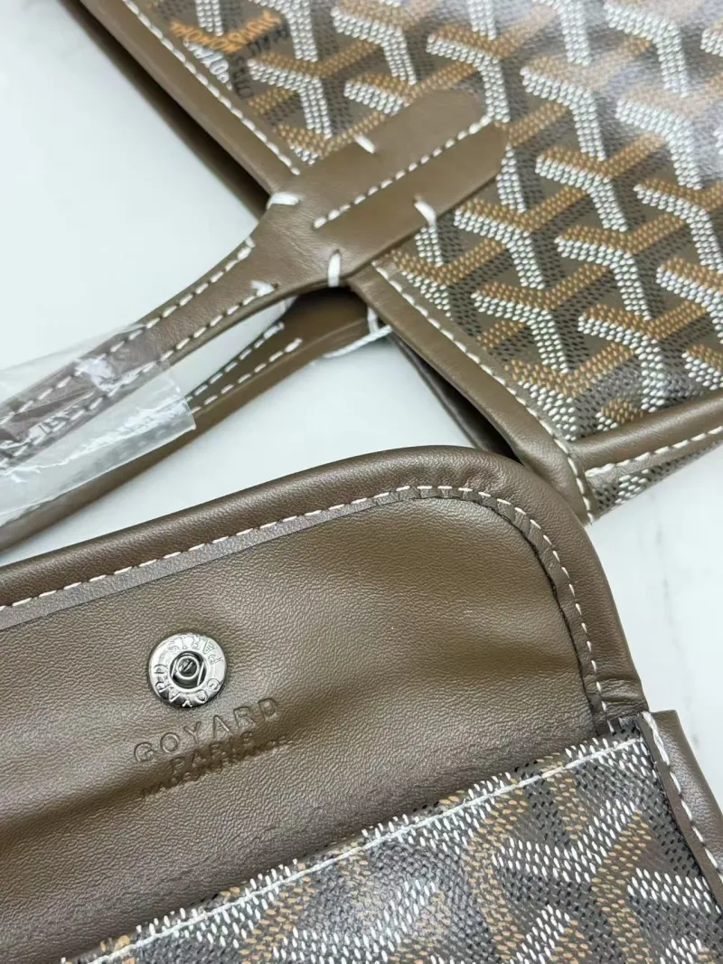 Goyard Brown Tote Bag with Small Pouch - Image 8