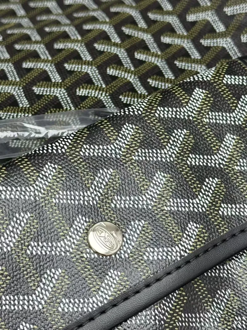 Goyard Black Tote Bag with Small Pouch - Image 6