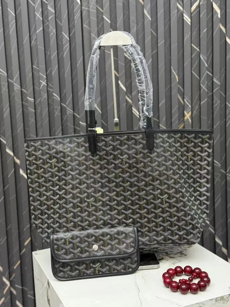 Goyard Black Tote Shopping Bag with Pouch