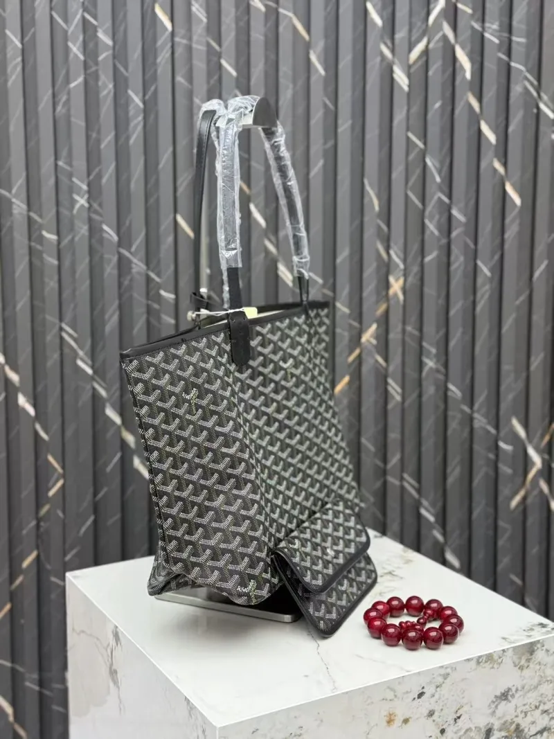 Goyard Black Tote Shopping Bag with Pouch - Image 3