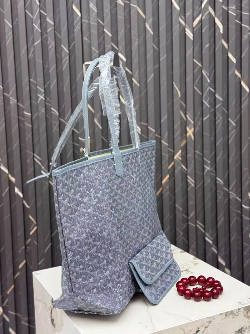Goyard Light Blue Tote Bag with Pouch - Image 3