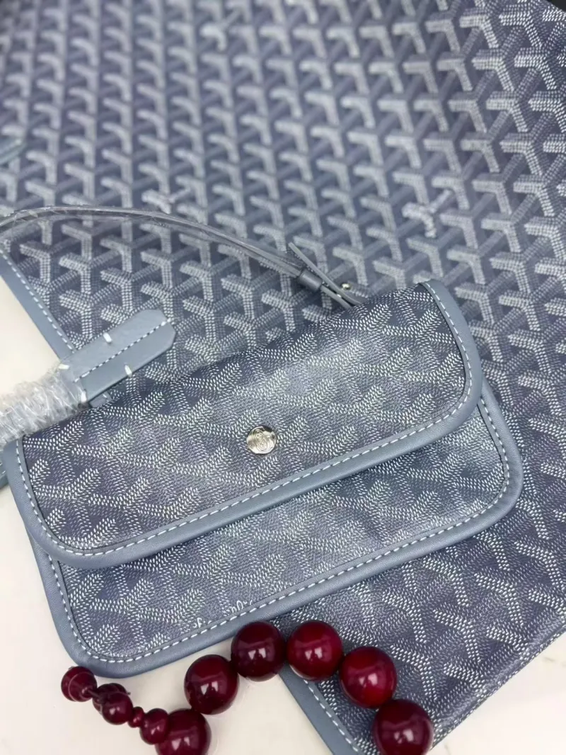 Goyard Light Blue Tote Bag with Pouch - Image 5